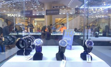 Tren Jam Tangan Mewah 2026 Kembali ke Era Bling Penuh Berlian