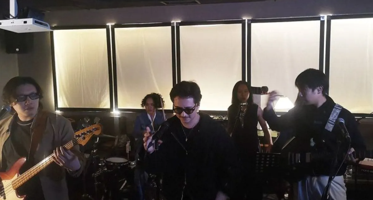 Jerome Kurnia Curahkan Lewat Album “Favorite Dinner Guest”