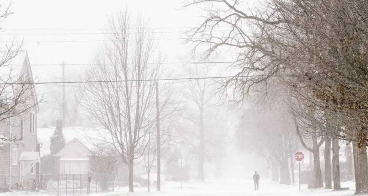 Badai Salju Hebat Pantai Timur AS, 1.500 Penerbangan Dibatalkan