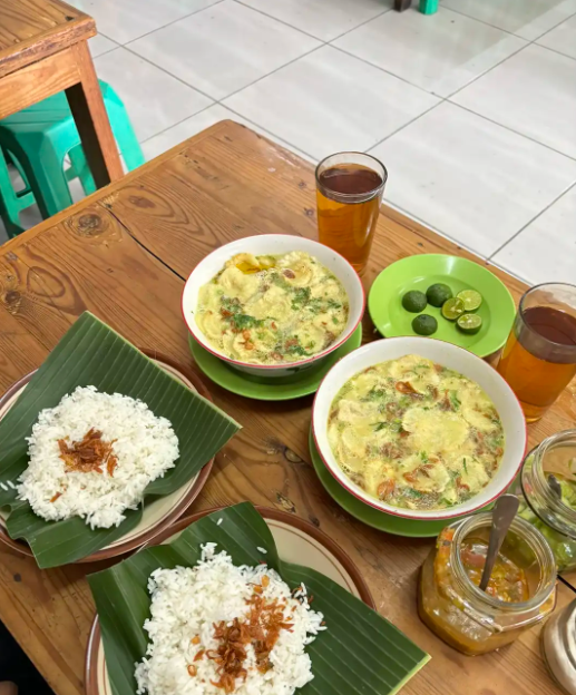 Soto Kuning Aa Adam Ikon Kuliner Tradisional Bogor yang Autentik
