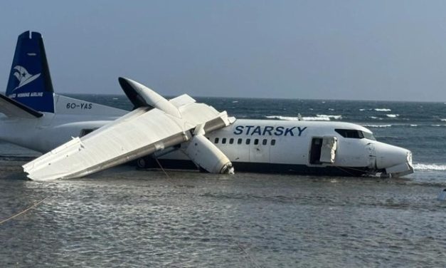 Starsky Aviation Tergelincir di Mogadishu Penumpang Selamat