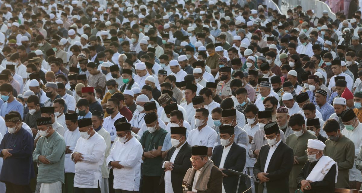 Tata Cara, Ketentuan Jamaah Terlambat, dan Amalan Sunnah