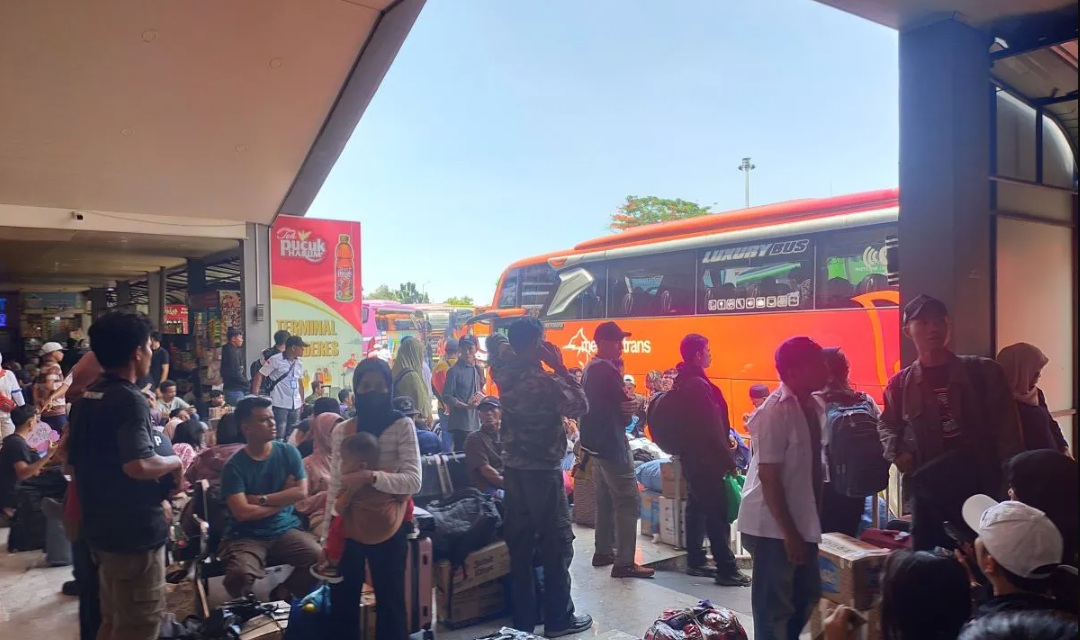 Penumpang Arus Balik 2026 di Terminal Kalideres Jakarta Barat