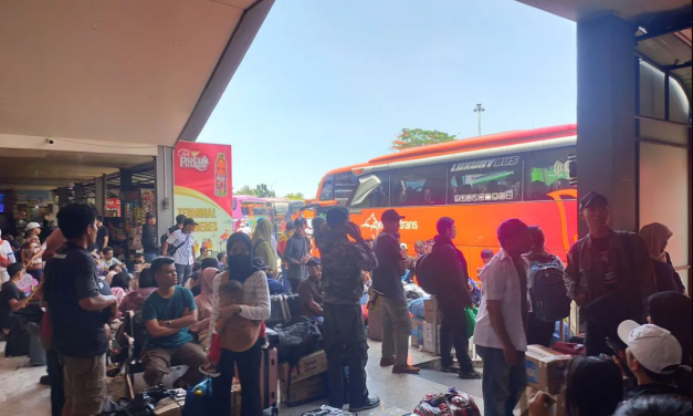 Penumpang Arus Balik 2026 di Terminal Kalideres Jakarta Barat