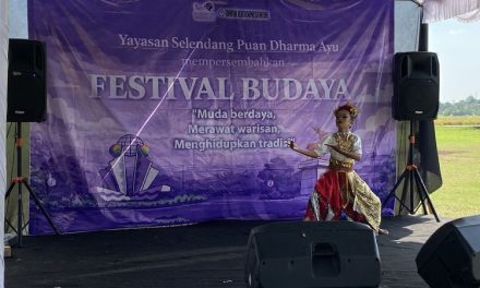 Festival Budaya Indramayu di Desa Kenanga Kesenian Tradisional