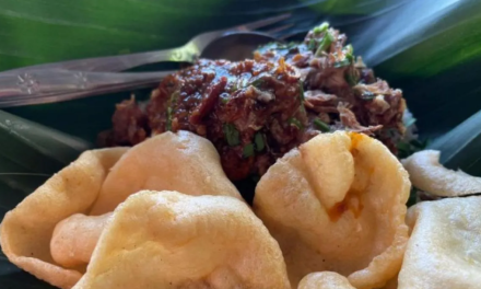 Pemanfaatan Daun Jati dan Daun Pisang sebagai Alternatif
