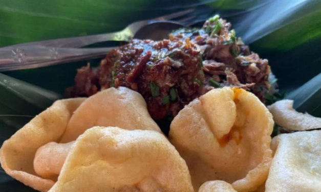 Pemanfaatan Daun Jati dan Daun Pisang sebagai Alternatif