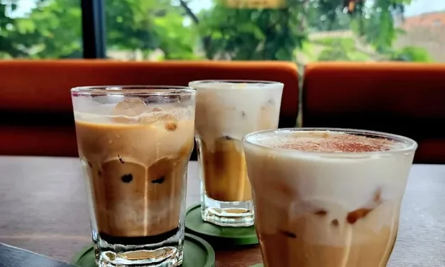 Coffee Shop Cibubur Favorit WFC, Suasana Menu Kopi Kreatif