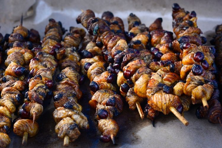 Ulat Sagu sebagai Kuliner Tradisional Bernutrisi Tinggi di Indonesia