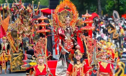 BEC 2026 Tampil Memukau, Perang Bayu Jadi Ikon Karnaval