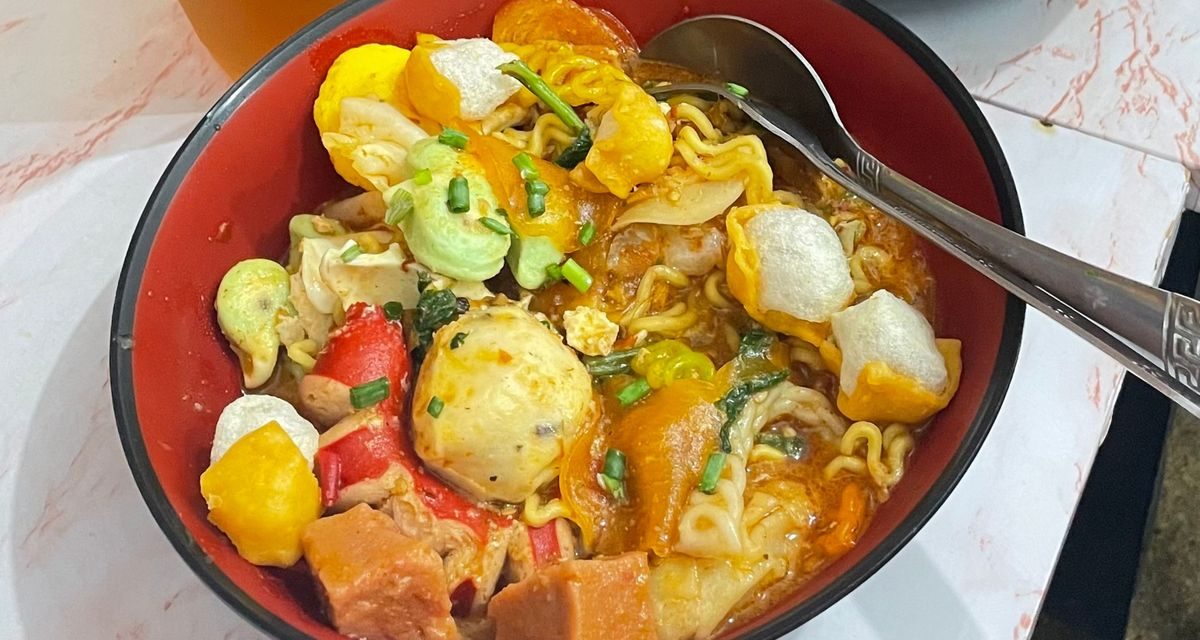 Resep Seblak Jadul Kerupuk Oren Berkuah Pedas Gurih dan Praktis