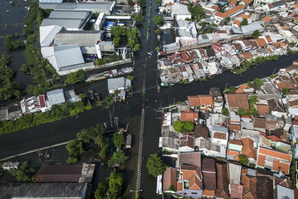 Kawasan kedap air Semarang yang berisiko mengalami banjir dan penurunan muka tanah