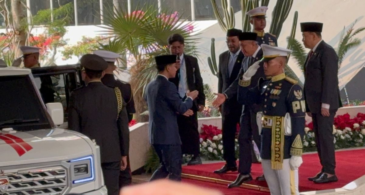Gibran Tiba di Gedung DPR Naik Maung Putih Jelang Sidang Tahunan MPR 2026