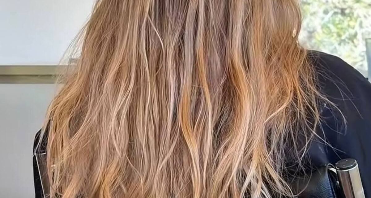 French Highlights Jadi Tren Warna Rambut Natural yang Minim Perawatan