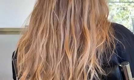 French Highlights Jadi Tren Warna Rambut Natural yang Minim Perawatan